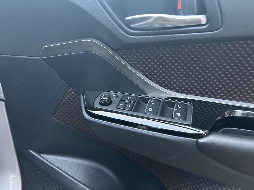 Used Toyota C-HR 2017 for sale - 76397213: Photo 18