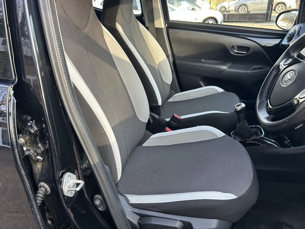 Used Toyota AYGO 2015 for sale - 77652419: Photo 10