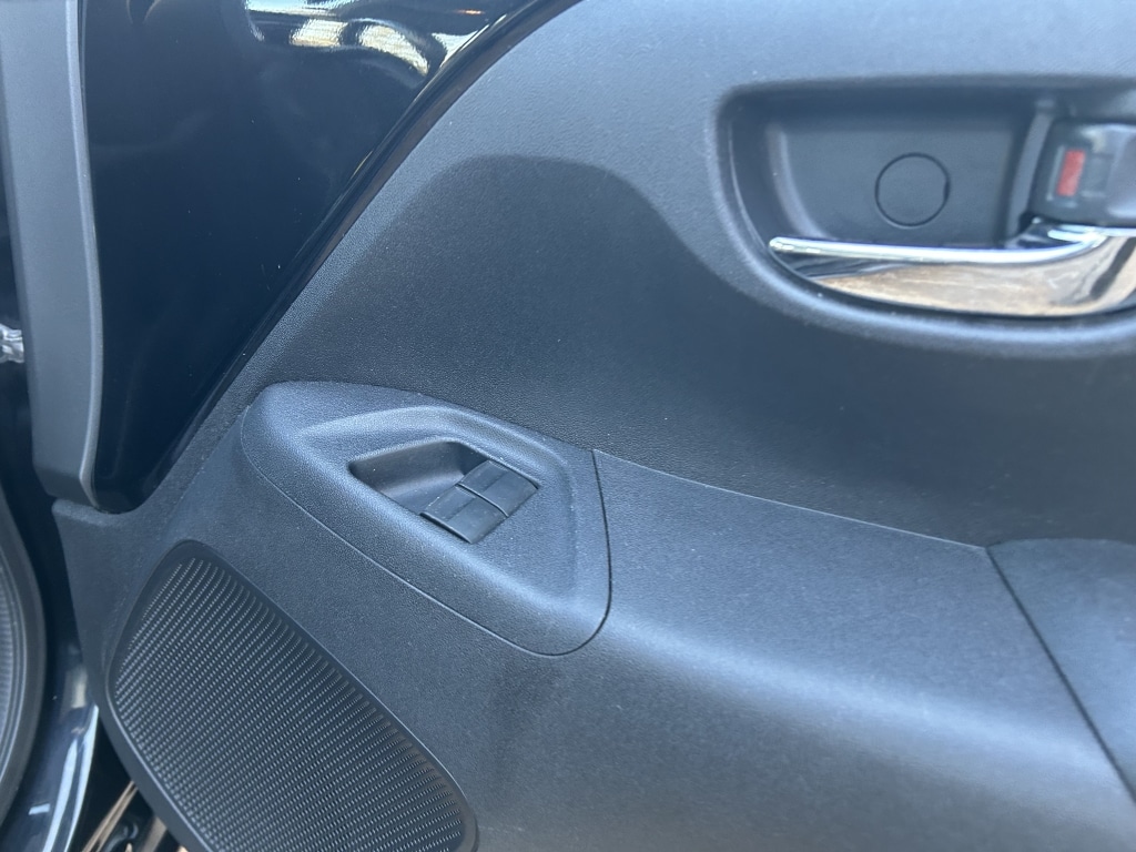 Used Toyota AYGO 2015 for sale - 77652419: Photo 15