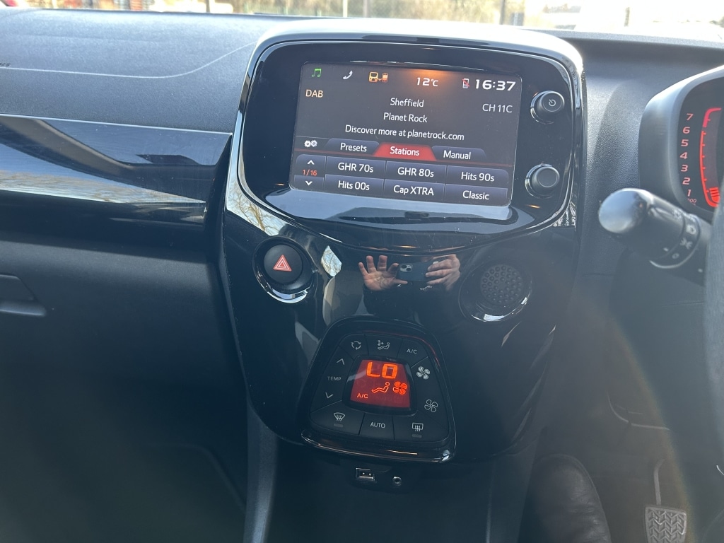 Used Toyota AYGO 2015 for sale - 77652419: Photo 16