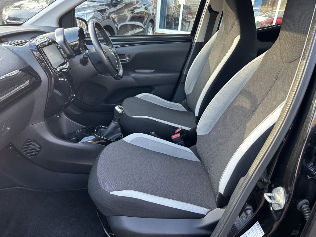 Used Toyota AYGO 2015 for sale - 77652419: Photo 9