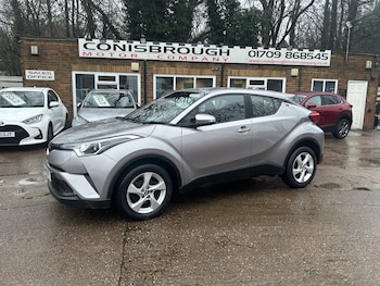 Used Toyota C-HR 2018 for sale - 77353010: Photo