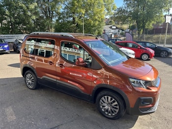 2021 (70) - 1.5 BLUEHDI S/S ALLURE 5DR Manual