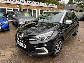 Used Renault Captur 2018 for sale - 76397214: Photo