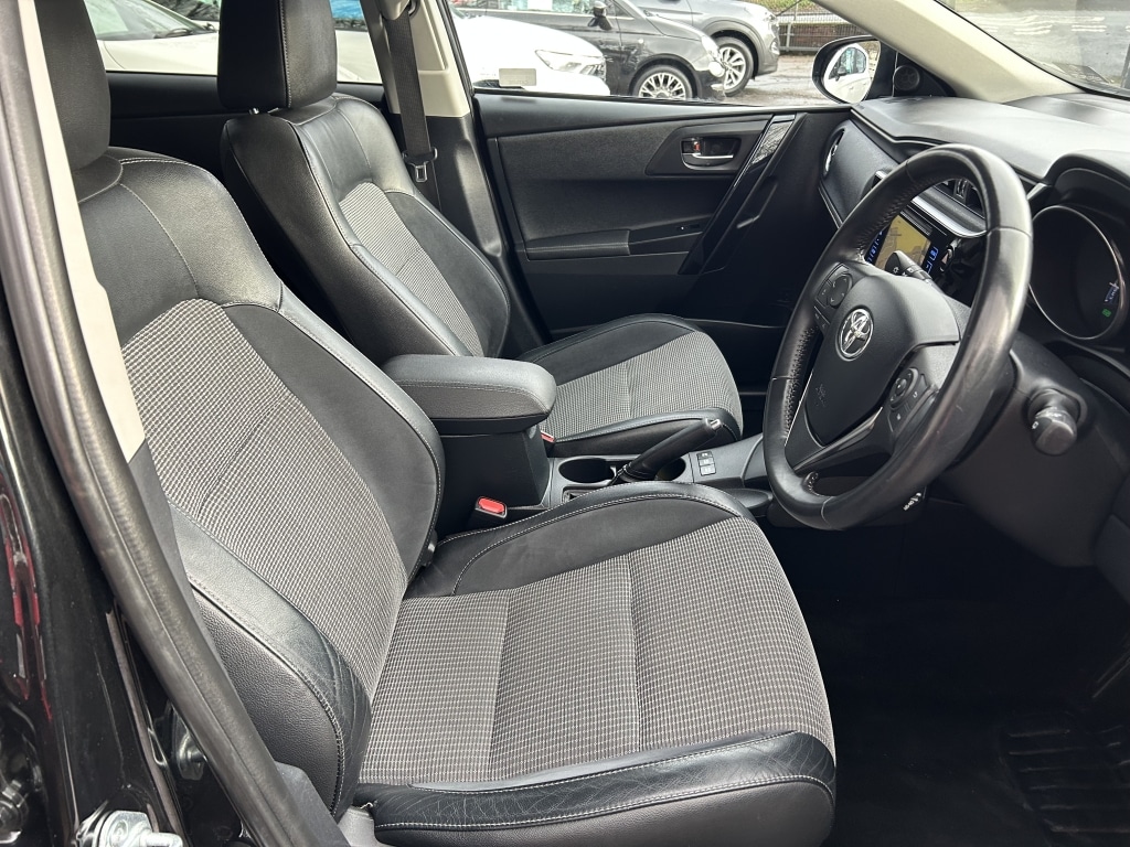 Used Toyota Auris 2016 for sale - 76639996: Photo 9