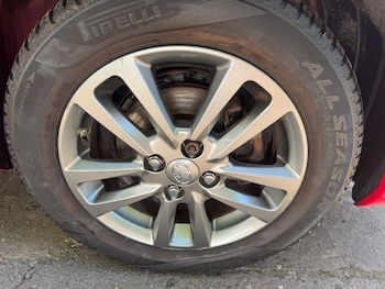 Used Toyota Yaris 2015 for sale - 78972311: Photo