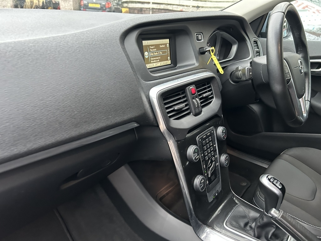 Used Volvo V40 2017 for sale - 77028297: Photo 11