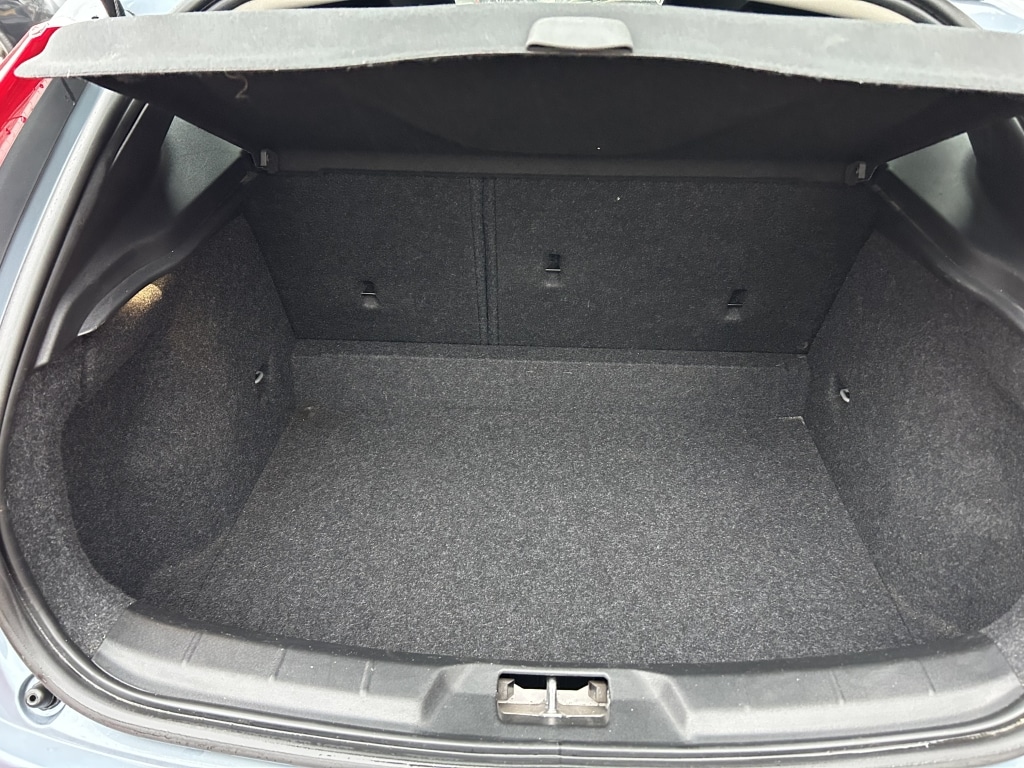 Used Volvo V40 2017 for sale - 77028297: Photo 14