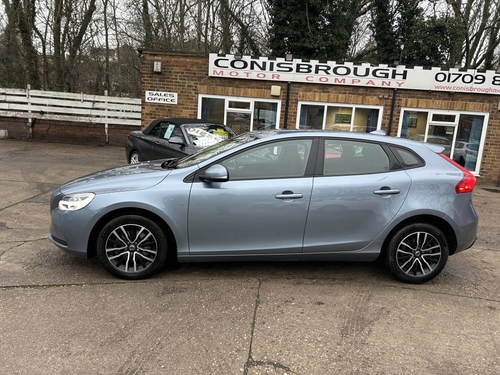 Used Volvo V40 2017 for sale - 77028297: Photo 3