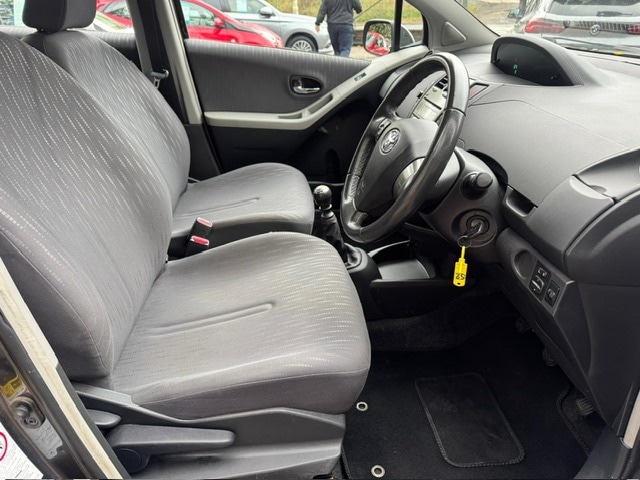 Used Toyota Yaris 2009 for sale - 76383454: Photo 12