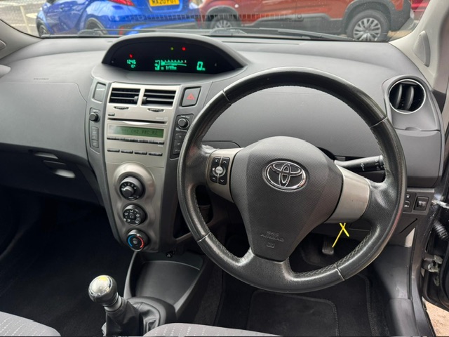 Used Toyota Yaris 2009 for sale - 76383454: Photo 13