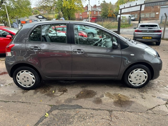Used Toyota Yaris 2009 for sale - 76383454: Photo 6
