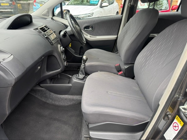 Used Toyota Yaris 2009 for sale - 76383454: Photo 7