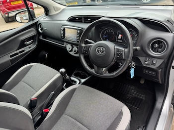 Used Toyota Yaris 2019 for sale - 78369595: Photo