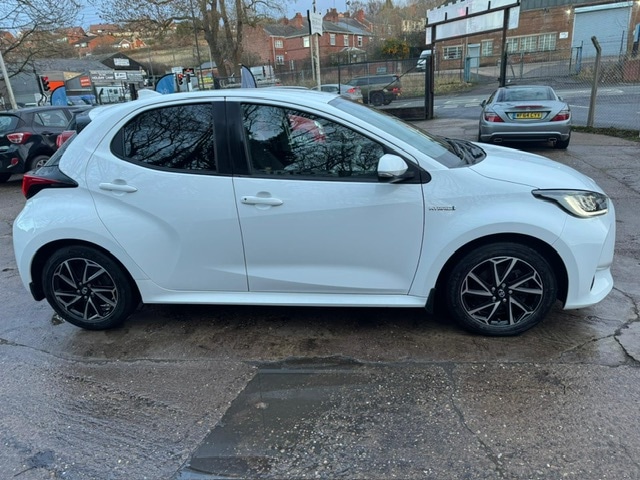 Used Toyota Yaris 2021 for sale - 77196755: Photo 3