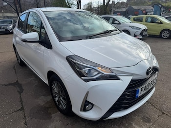 Used Toyota Yaris 2019 for sale - 78460132: Photo