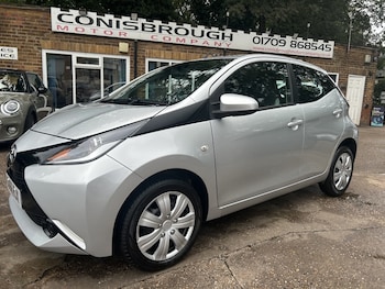 2016 (66) - 1.0 VVT-i X-Play 5dr