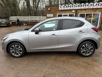 Used Mazda Mazda2 2015 for sale - 77208801: Photo