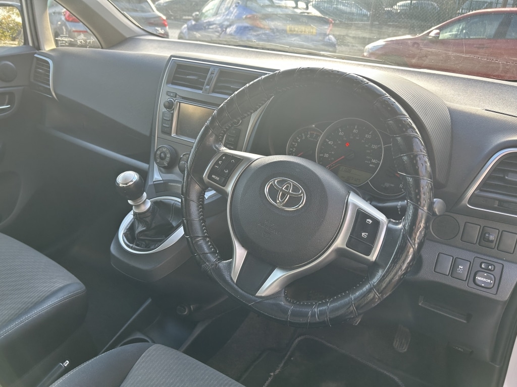 Used Toyota Verso 2013 for sale - 76518668: Photo 11