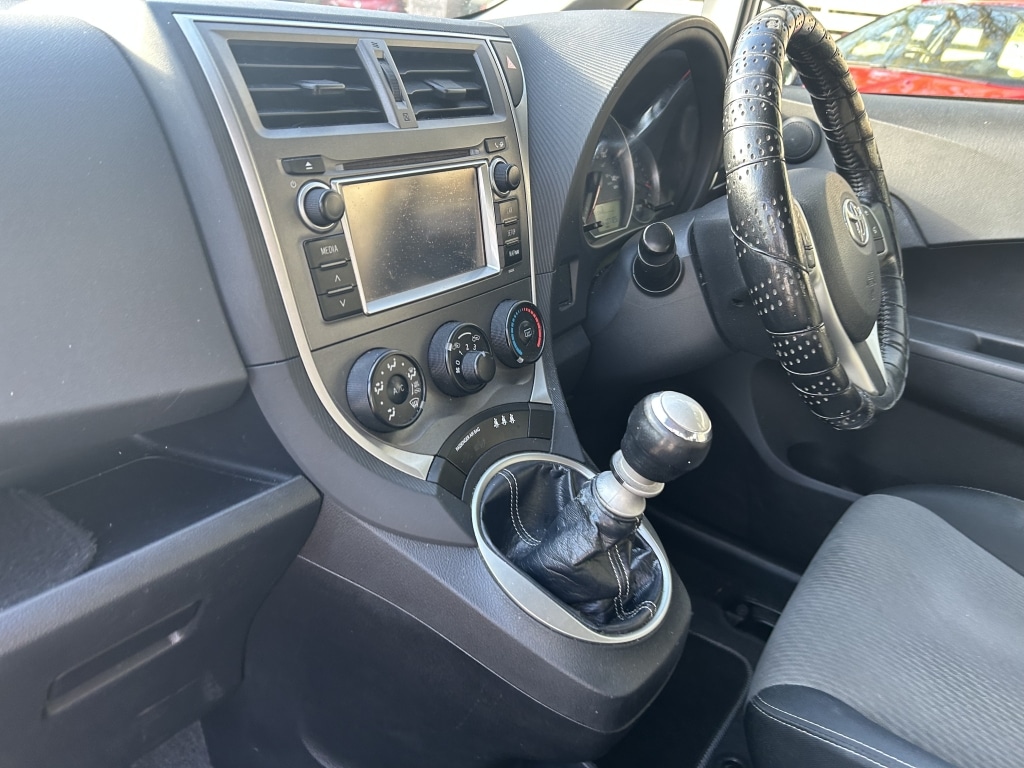 Used Toyota Verso 2013 for sale - 76518668: Photo 17