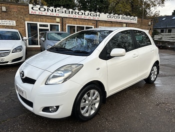 Used Toyota Yaris 2011 for sale - 76483175: Photo