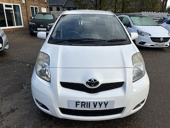 Used Toyota Yaris 2011 for sale - 76483175: Photo
