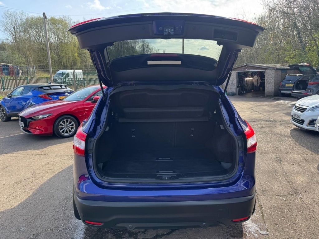 Used Nissan Qashqai 2017 for sale - 78112420: Photo 15