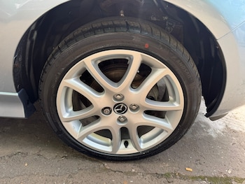 Used Mazda Mazda2 2013 for sale - 78606109: Photo