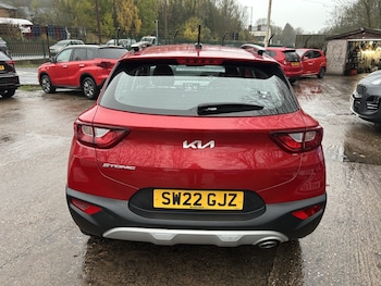 Used Kia Stonic 2022 for sale - 76713354: Photo