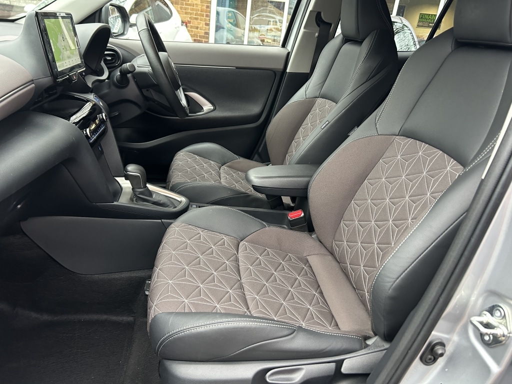 Used Toyota Yaris Cross 2023 for sale - 77338646: Photo 11