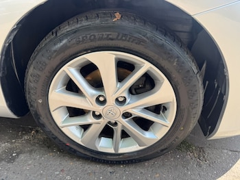 Used Toyota Auris 2014 for sale - 79297994: Photo