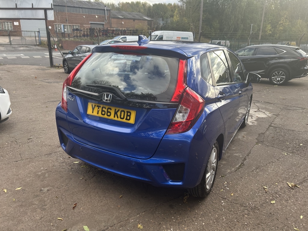 Used Honda Jazz 2016 for sale - 76383452: Photo 3