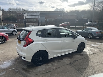 Used Honda Jazz 2018 for sale - 77643990: Photo