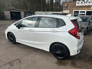 Used Honda Jazz 2018 for sale - 77643990: Photo