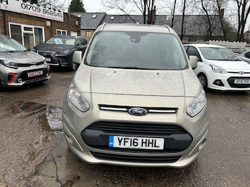 Used Ford Grand Tourneo Connect 2016 for sale - 77311545: Photo