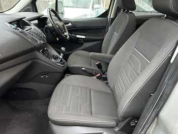 Used Ford Grand Tourneo Connect 2016 for sale - 77311545: Photo