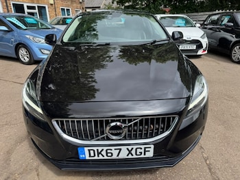 Used Volvo V40 2017 for sale - 79386467: Photo