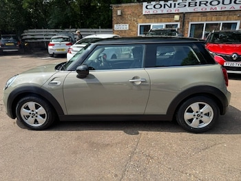 Used MINI Hatch 2018 for sale - 75356899: Photo