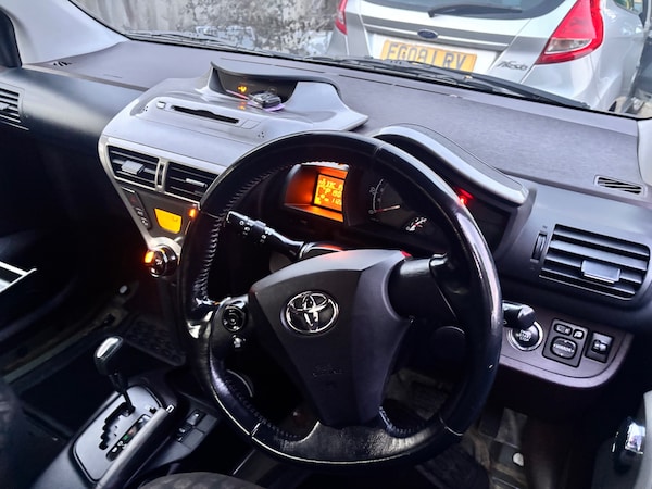 Used Toyota IQ 2010 for sale - 76237398: Photo 2