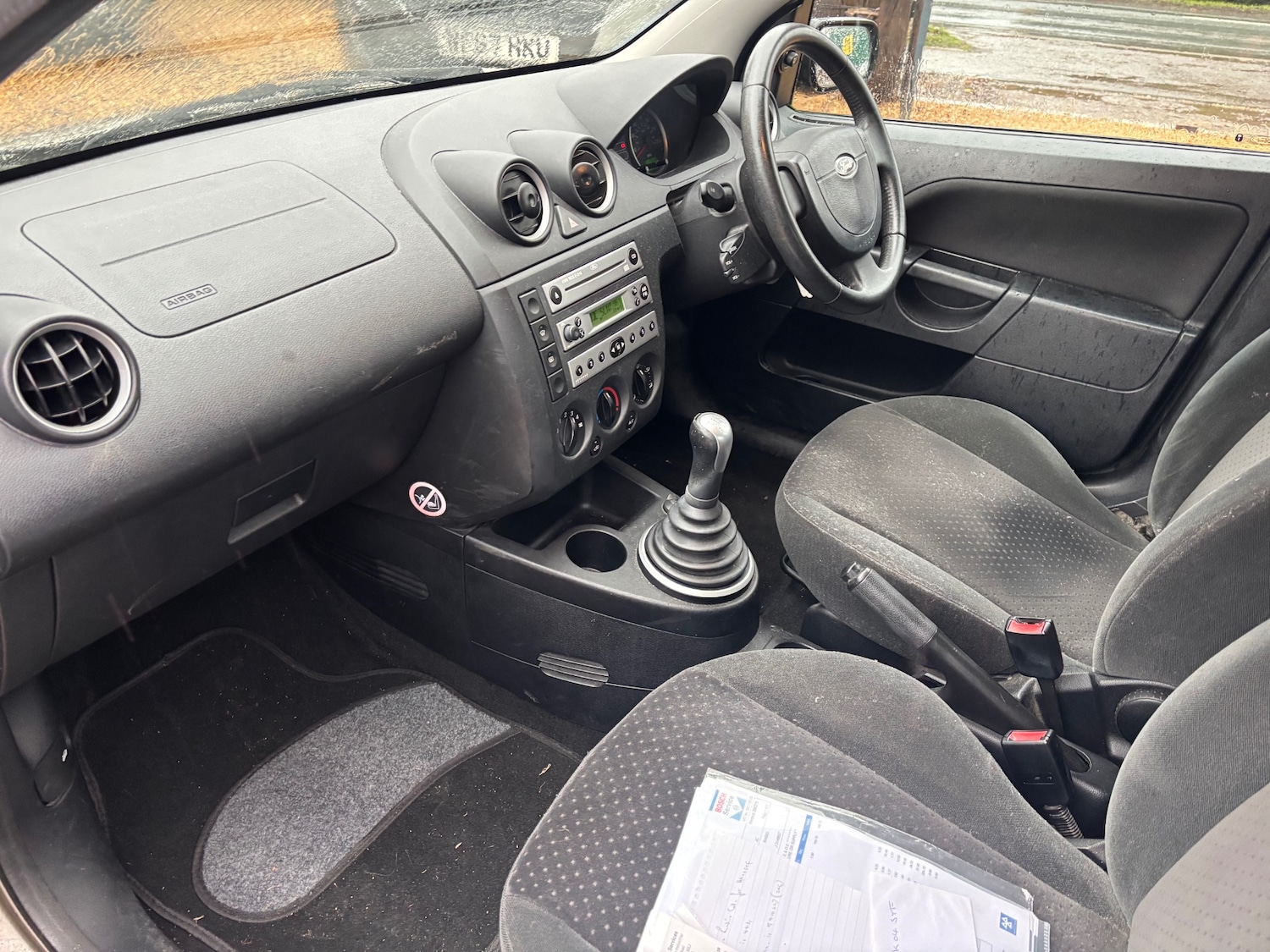 Used Ford Fiesta 2004 for sale - 77207237: Photo 2