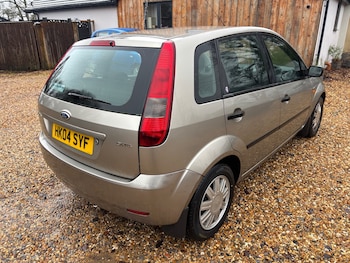 Used Ford Fiesta 2004 for sale - 77207237: Photo