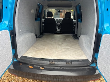 Used Volkswagen Caddy Maxi 2016 for sale - 76877996: Photo