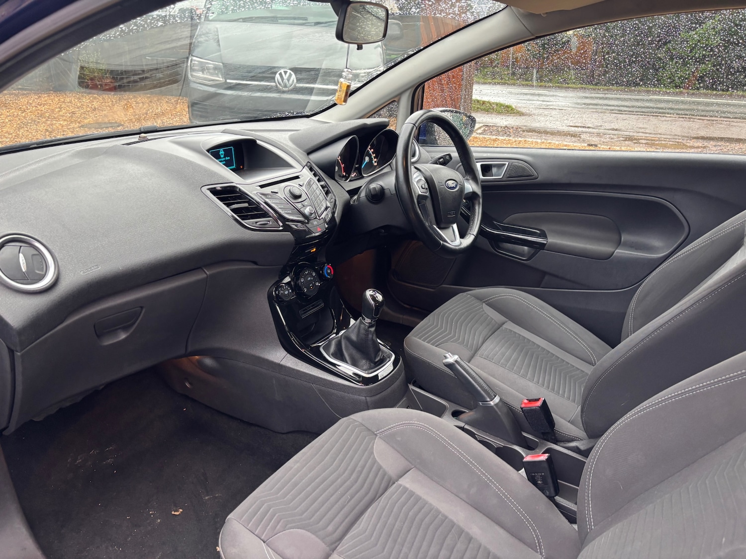 Used Ford Fiesta 2015 for sale - 77277220: Photo 2