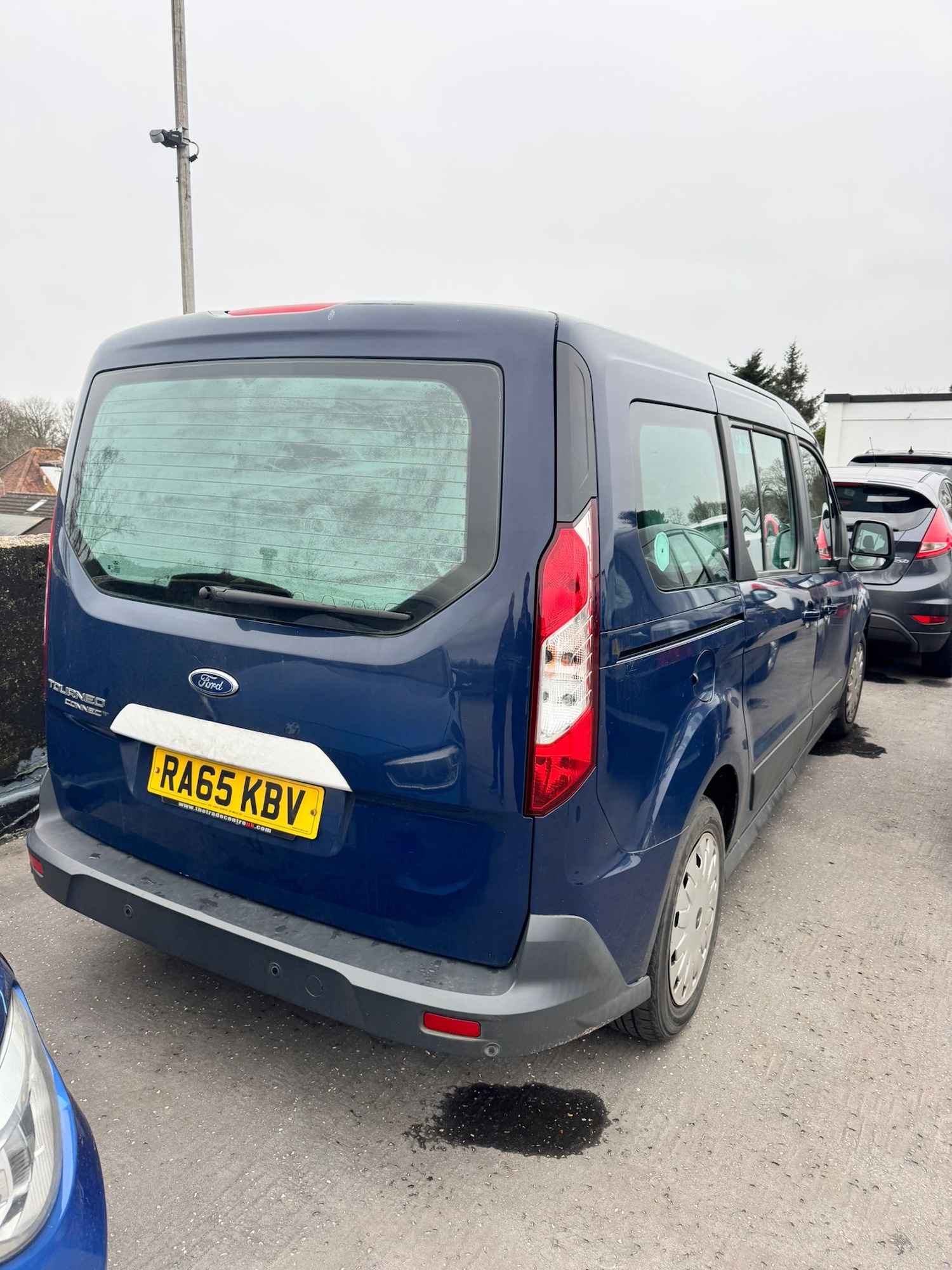 Used Ford Grand Tourneo Connect 2015 for sale - 77392365: Photo 2