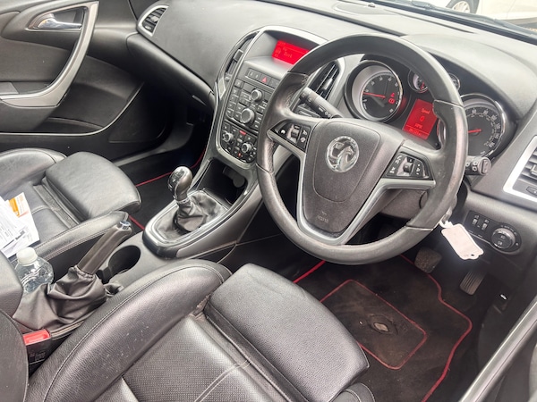 Used Vauxhall Astra 2013 for sale - 74286197: Photo 2