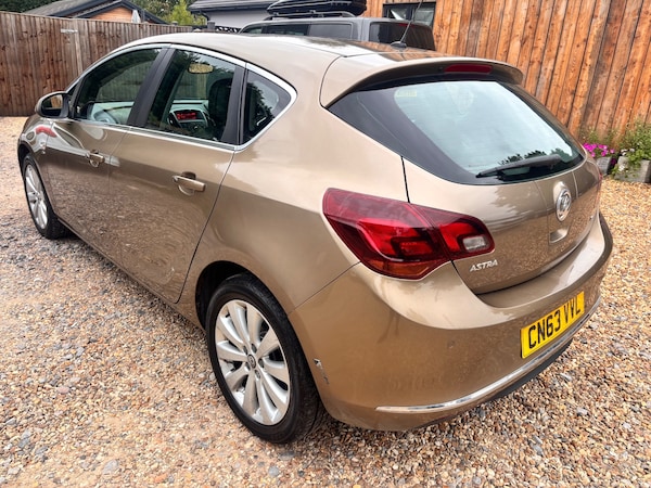 Used Vauxhall Astra 2013 for sale - 74286197: Photo 5