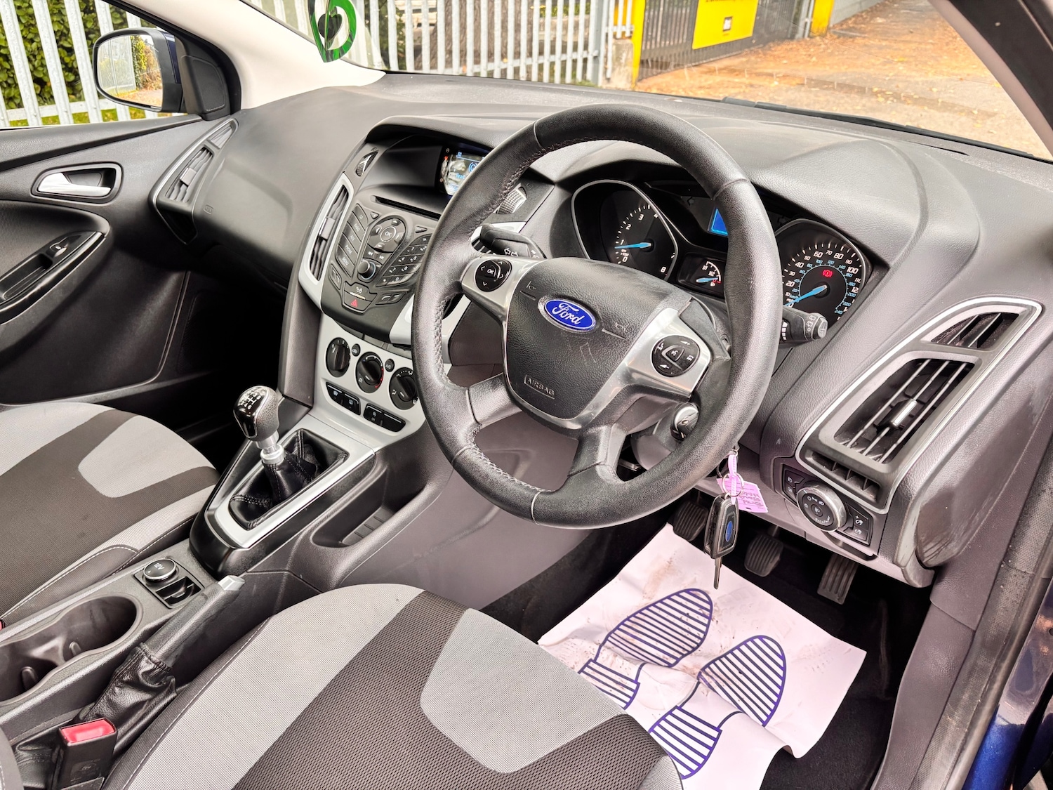 Used Ford Focus 2012 for sale - 76237376: Photo 2