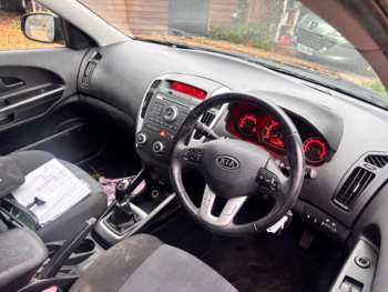 Used Kia Ceed 2018 for sale - 74775212: Photo