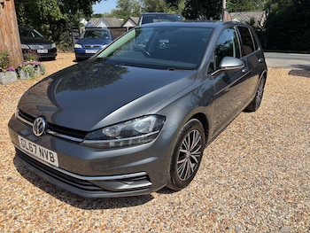 Used Volkswagen Golf 2017 for sale - 78995282: Photo