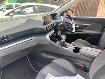 Used Peugeot 3008 2018 for sale - 79693736: Photo